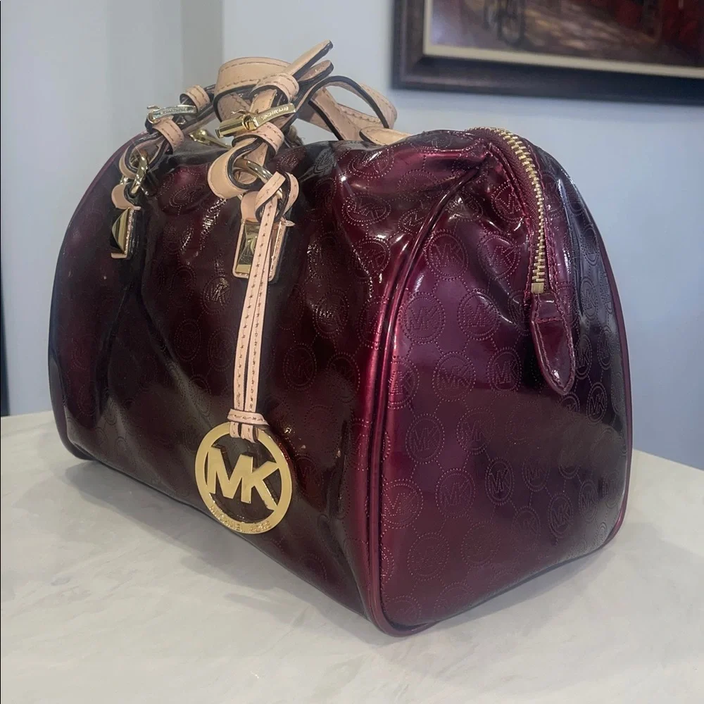 “Michael Kors” ✨ Women’s Hand Bag Purple/Burgundy Patent Leather Grayson Satchel - Picture 2 of 16